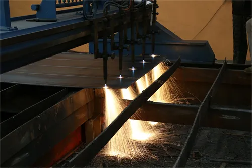 Panneau sandwich pour structure en acier résistant aux intempéries, fourniture d'usine